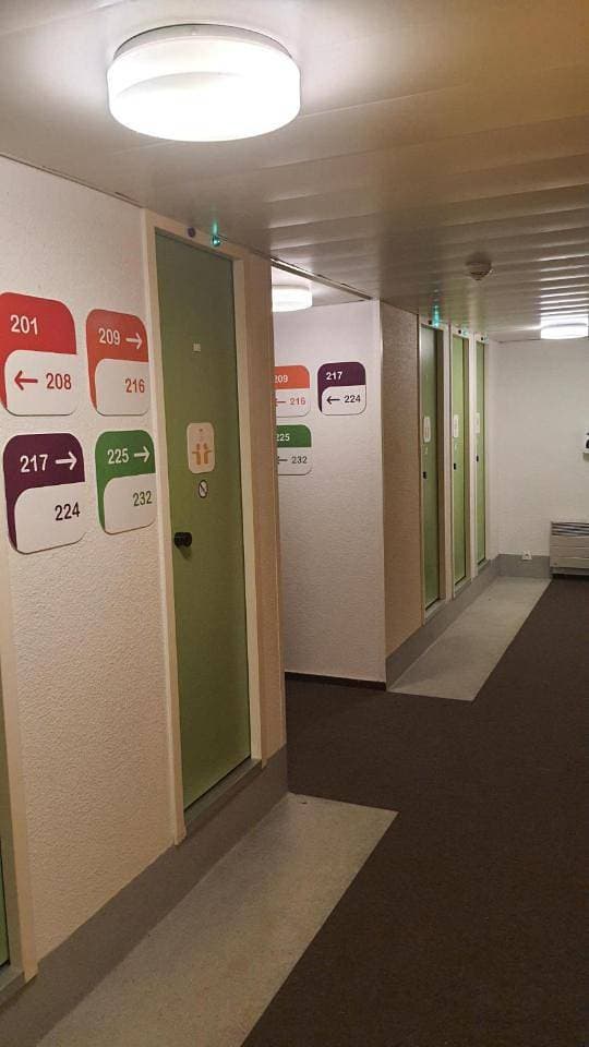Foto 6 von 13: Twin Room with Shared Bathroom