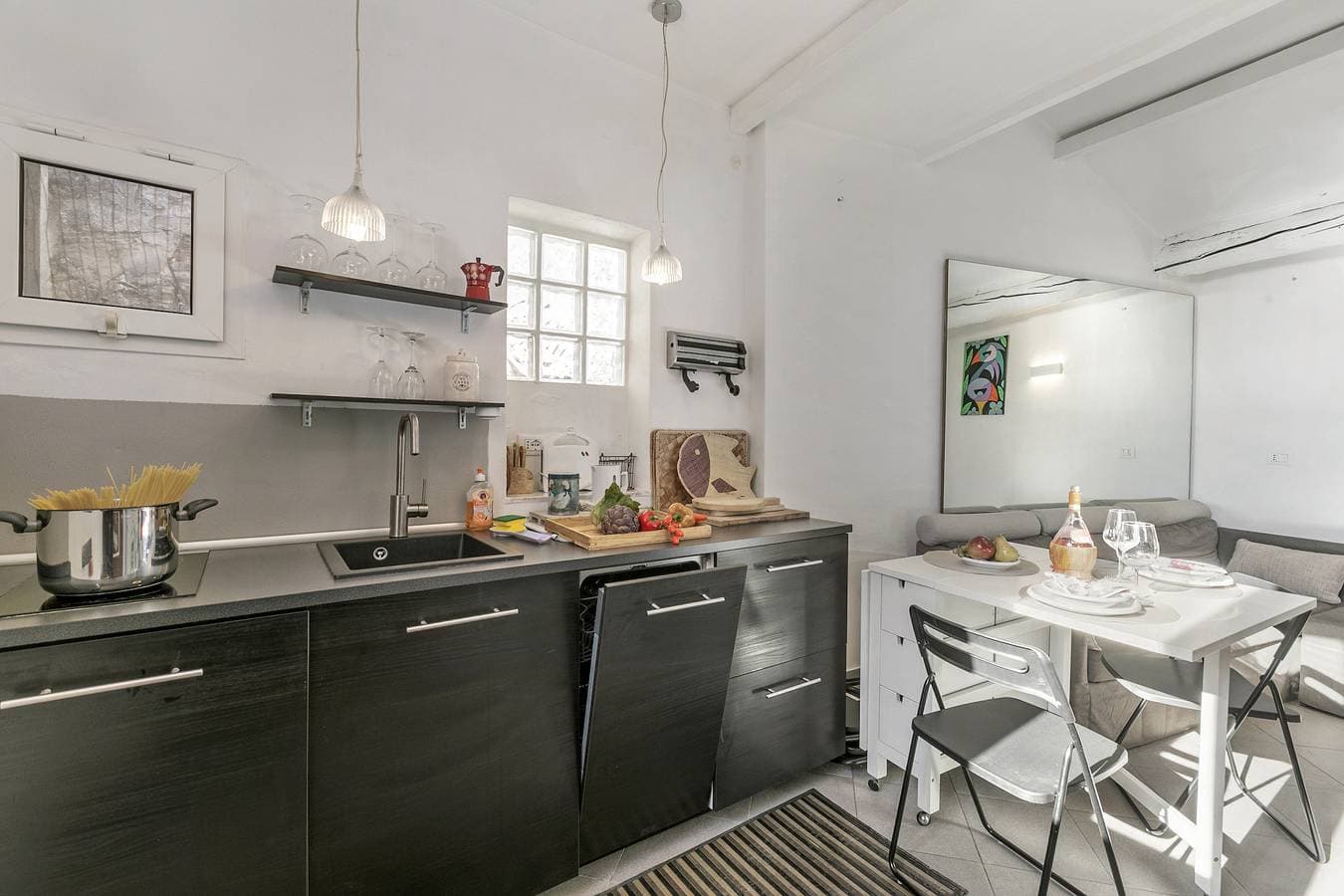 Foto 4 von 23: Un Terrazzo Nella Pigna, Sea-View Terrace