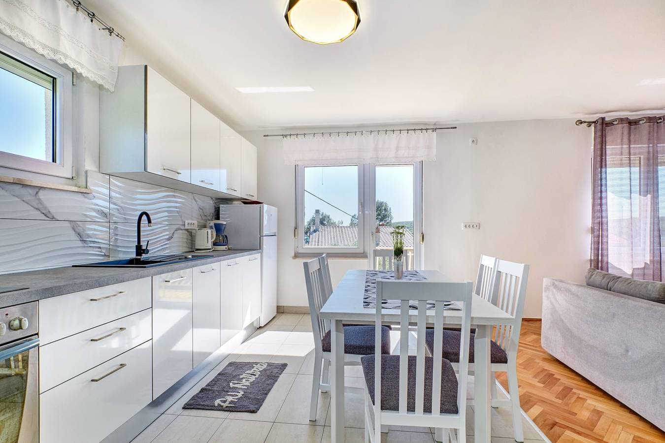 Foto 12 von 29: 3-Zimmer-Ferienwohnung mit Balkon und Meerblick Martinscica (Cres) A-23222-a