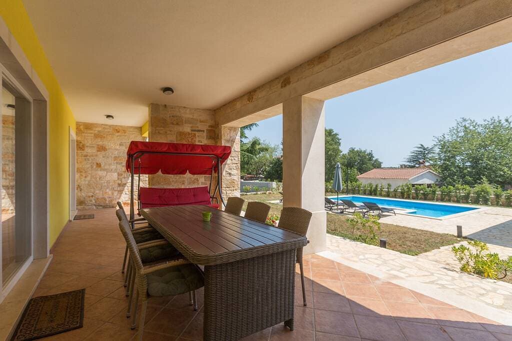 Foto 4 von 44: Villa für 6 Personen mit Garten
