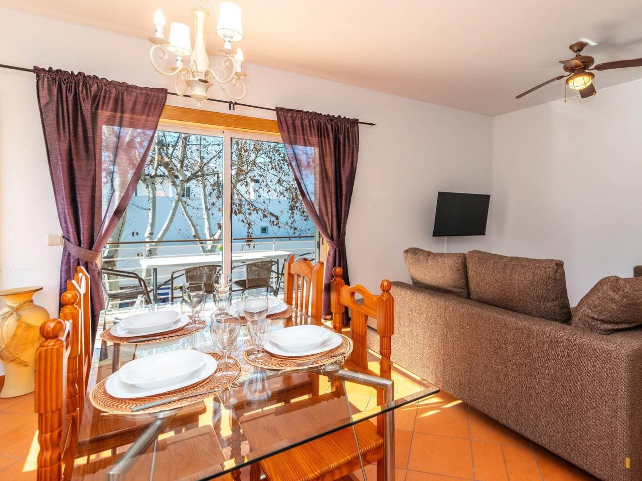 Foto 3 von 21: Ferienwohnung für 4 Personen mit Garten