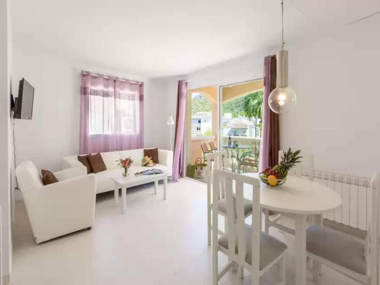 Foto 12 von 42: Two-Bedroom Holiday Home