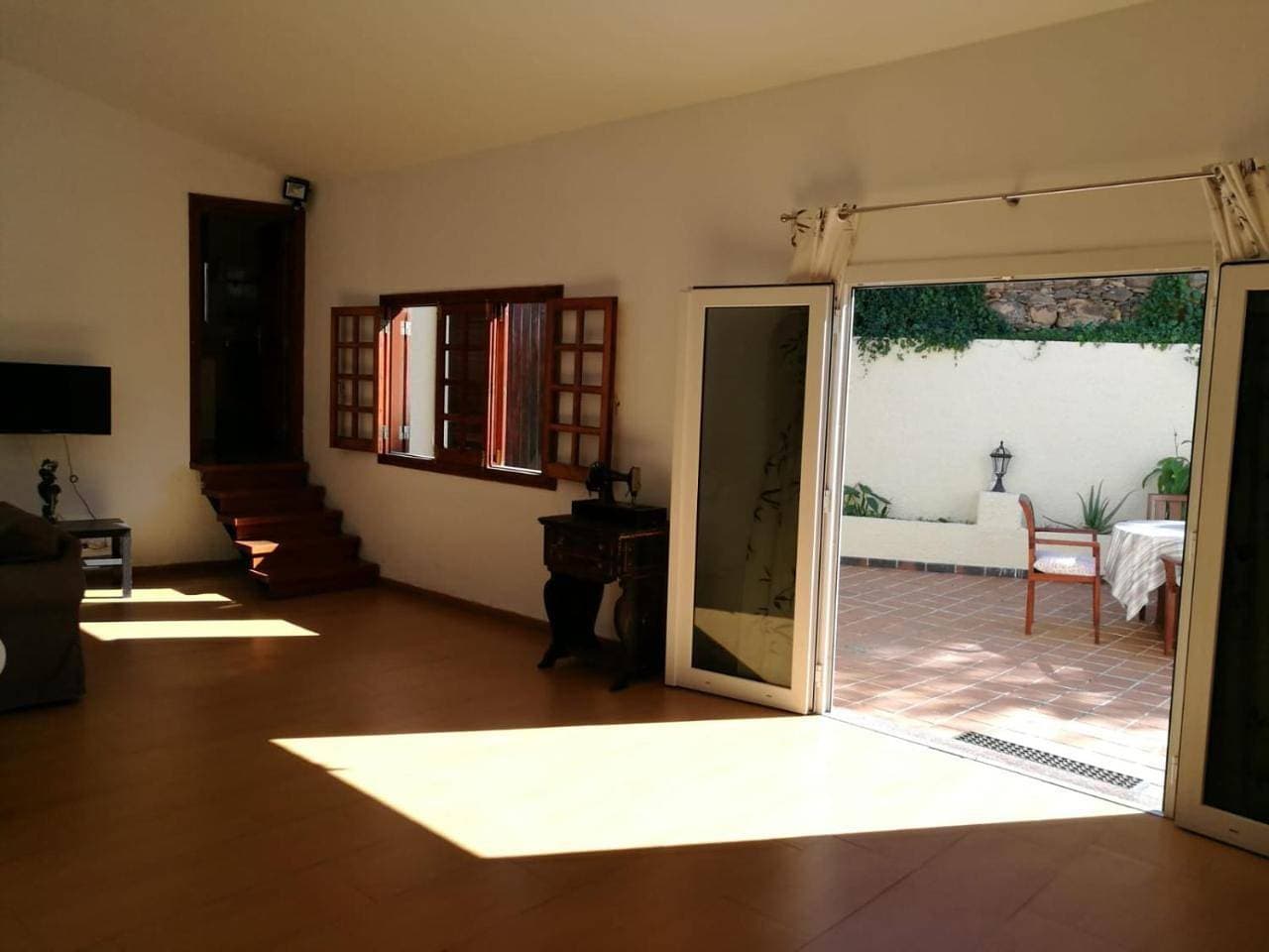 Foto 10 von 48: Six-Bedroom House