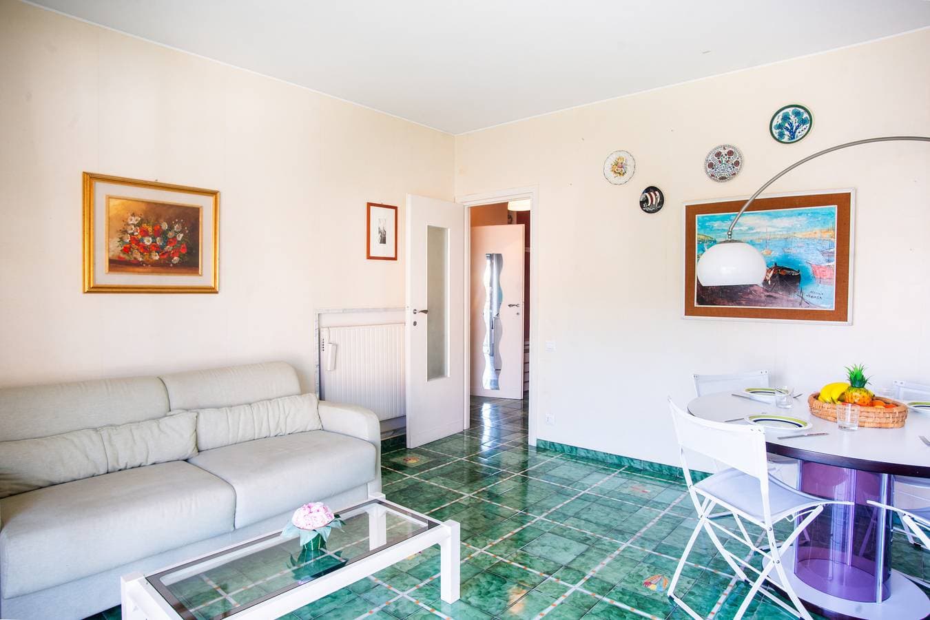 Foto 9 von 22: Bilocale Vista Mare con Piscina SeaView Balcony + Pool
