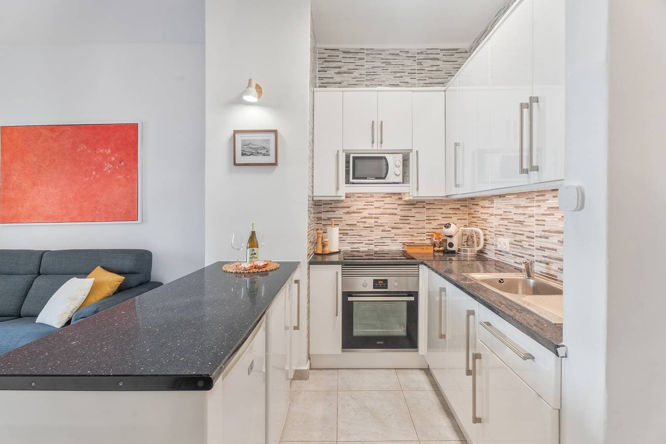 Foto 8 von 28: Ferienwohnung 'Yucca Park 1 Bed' mit privater Terrasse, WLAN und Klimaanlage