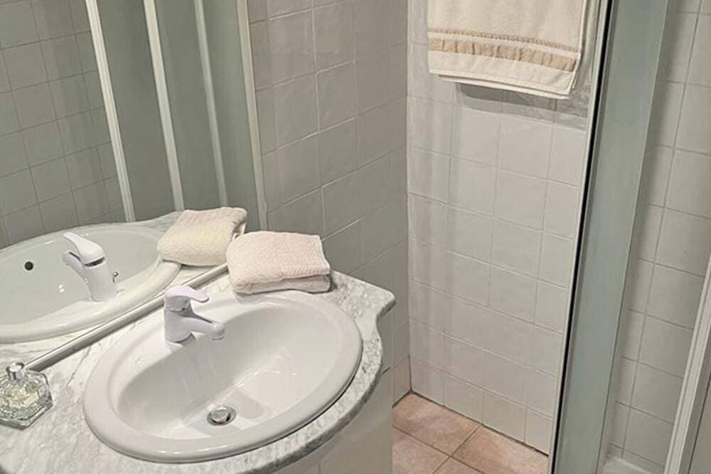 Foto 6 von 18: 23. A cosy little apt with pool, tennis court & parking in a quiet residence