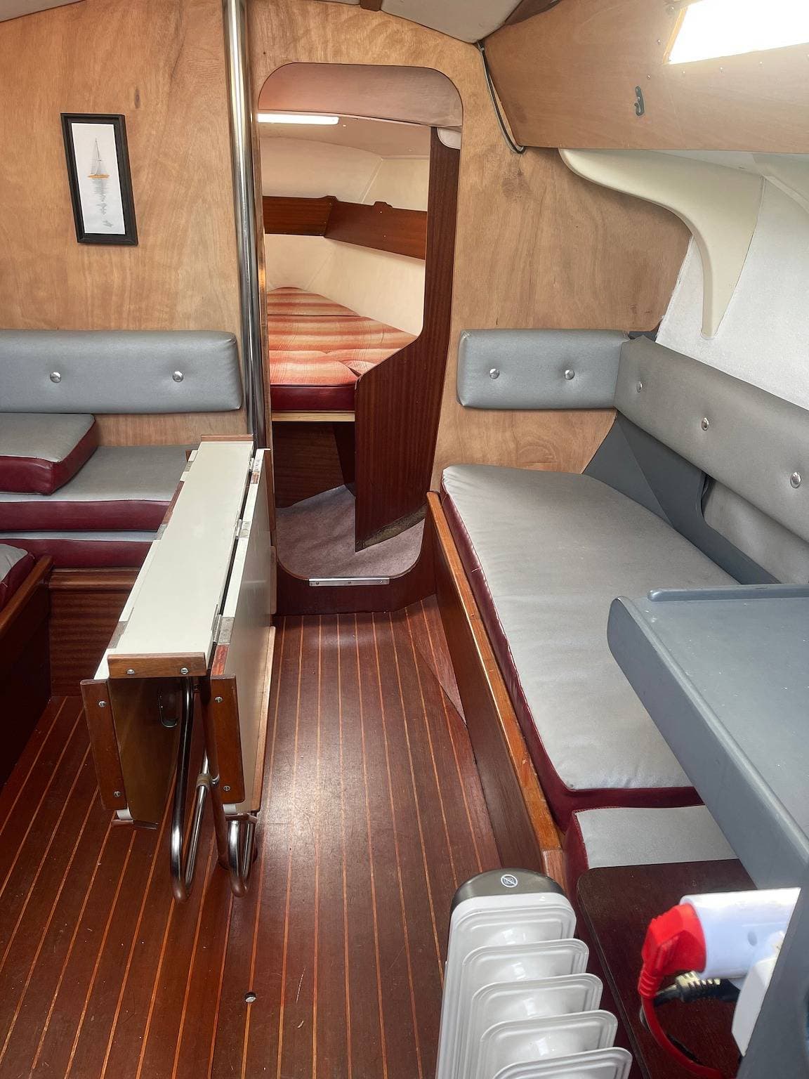 Foto 7 von 12: Boot 'Segelboot Miraflores' mit Meerblick, privater Terrasse und WLAN