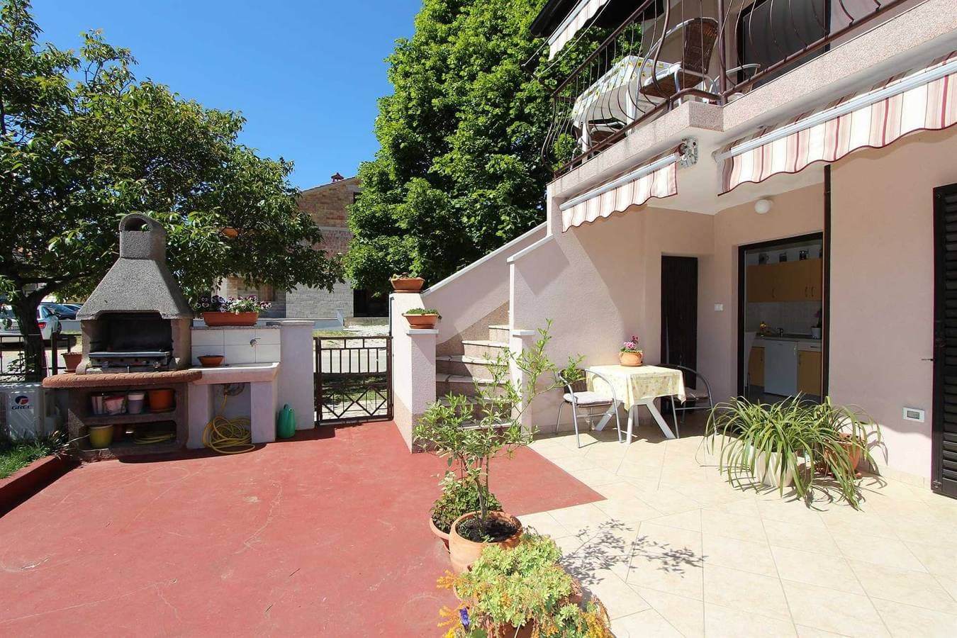 Foto 13 von 16: Pataj Ferienwohnung mit 1 Schlafzimmer mit Terrasse 3