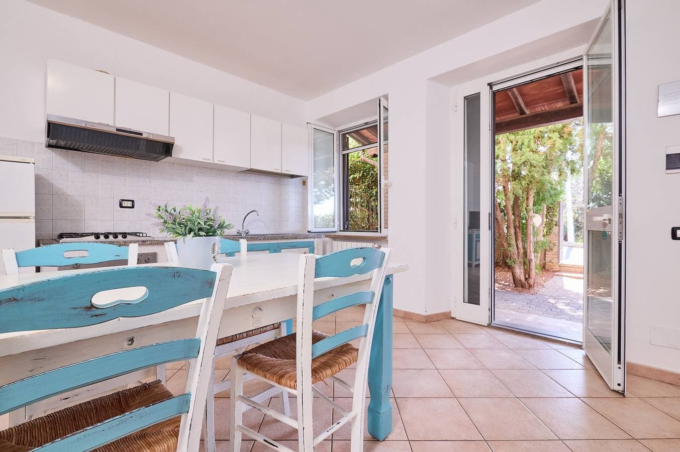 Foto 5 von 26: Ferienwohnung "Blu" mit Meerblick, Gemeinschaftspool und WLAN