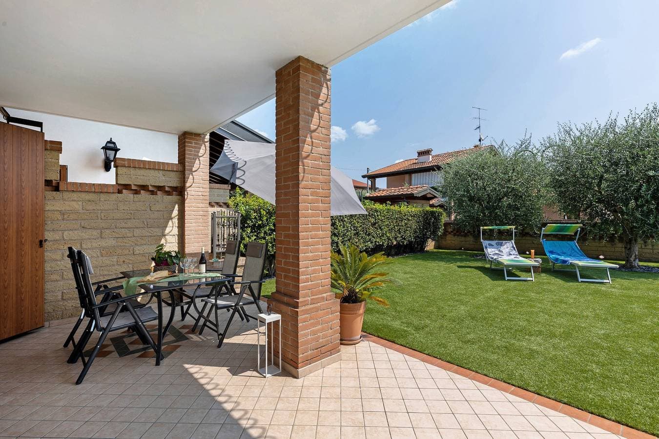 Foto 2 von 33: Ferienwohnung 'Katy Lake Lavanda ' mit privater Terrasse, WLAN und Klimaanlage