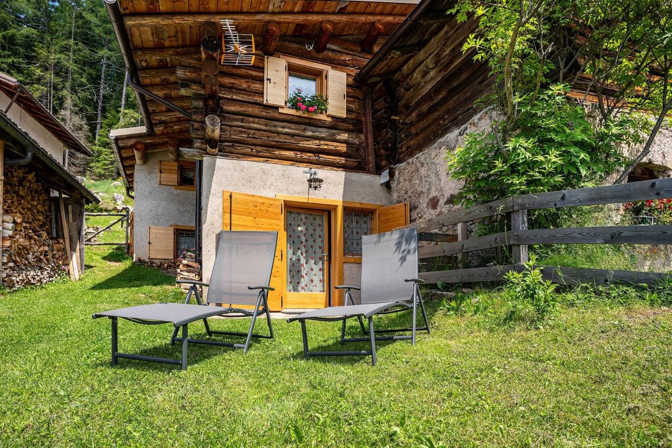 Foto 4 von 40: Chalet „Baita Naibiz“ mit Bergblick, privater Terrasse und WLAN