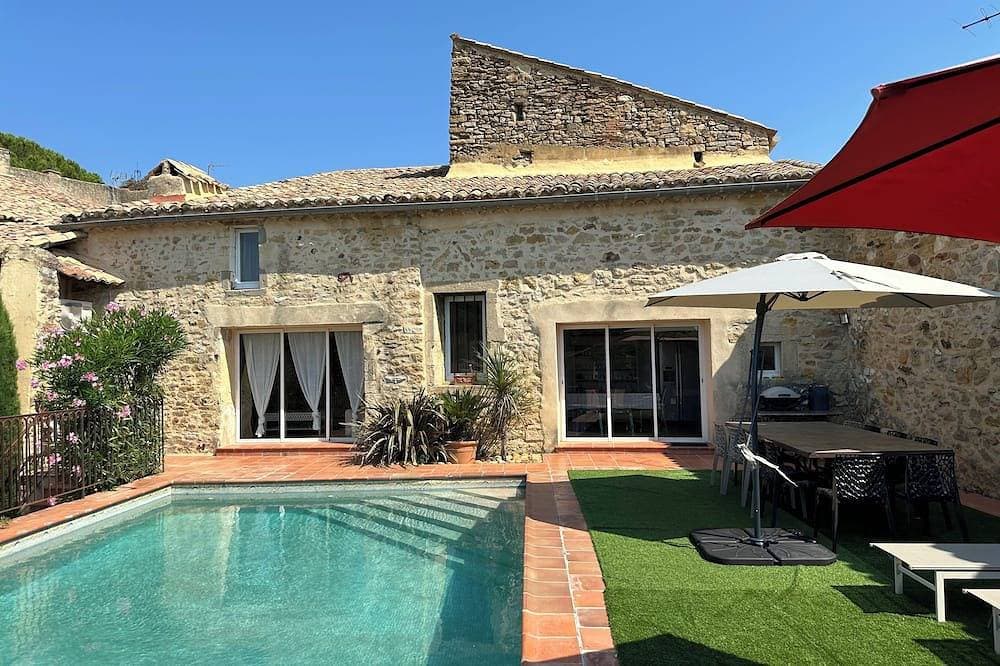 Charmantes Haus in einem ruhigen Dorf im Süden in der Nähe von Uzes 1