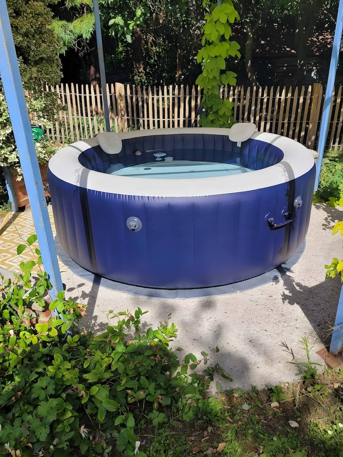 Foto 5 von 45: Gîte Belle: Gemeinschaftspool, gemeinsame Terrasse und WLAN