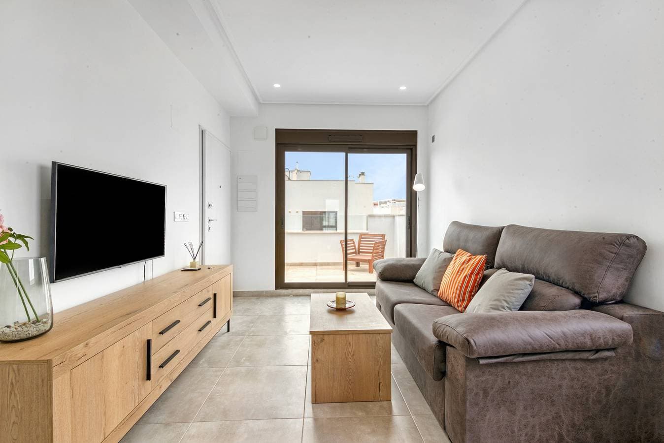 Foto 4 von 25: Ferienwohnung 'Porto Marina Dorf' mit Gemeinschaftspool, WLAN und Klimaanlage