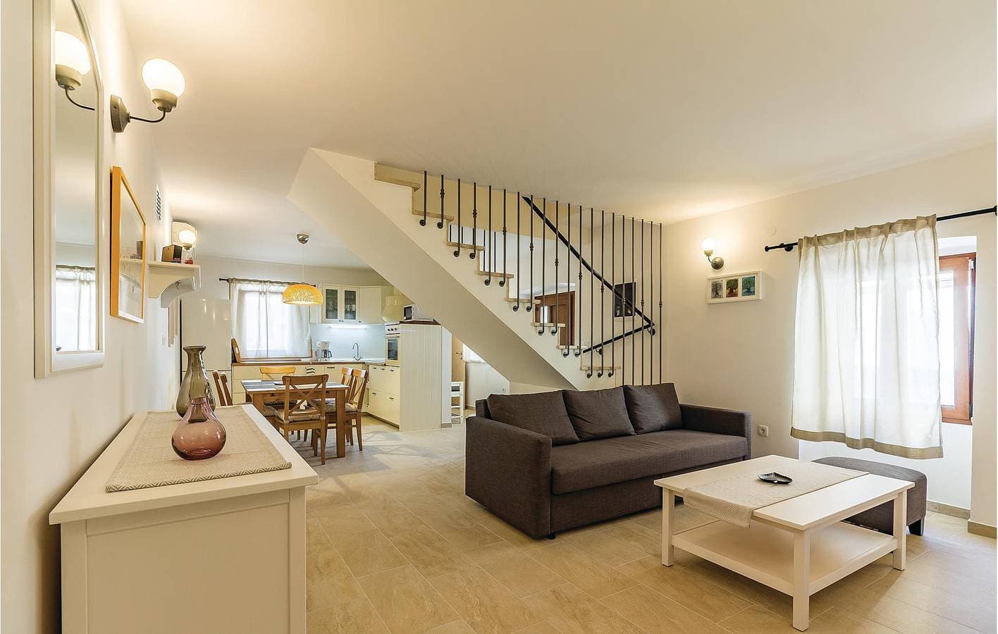 Foto 4 von 55: Gemütlich, 2 km von Bijela Plaža entfernt: Pool, Terrasse und WLAN inklusive!