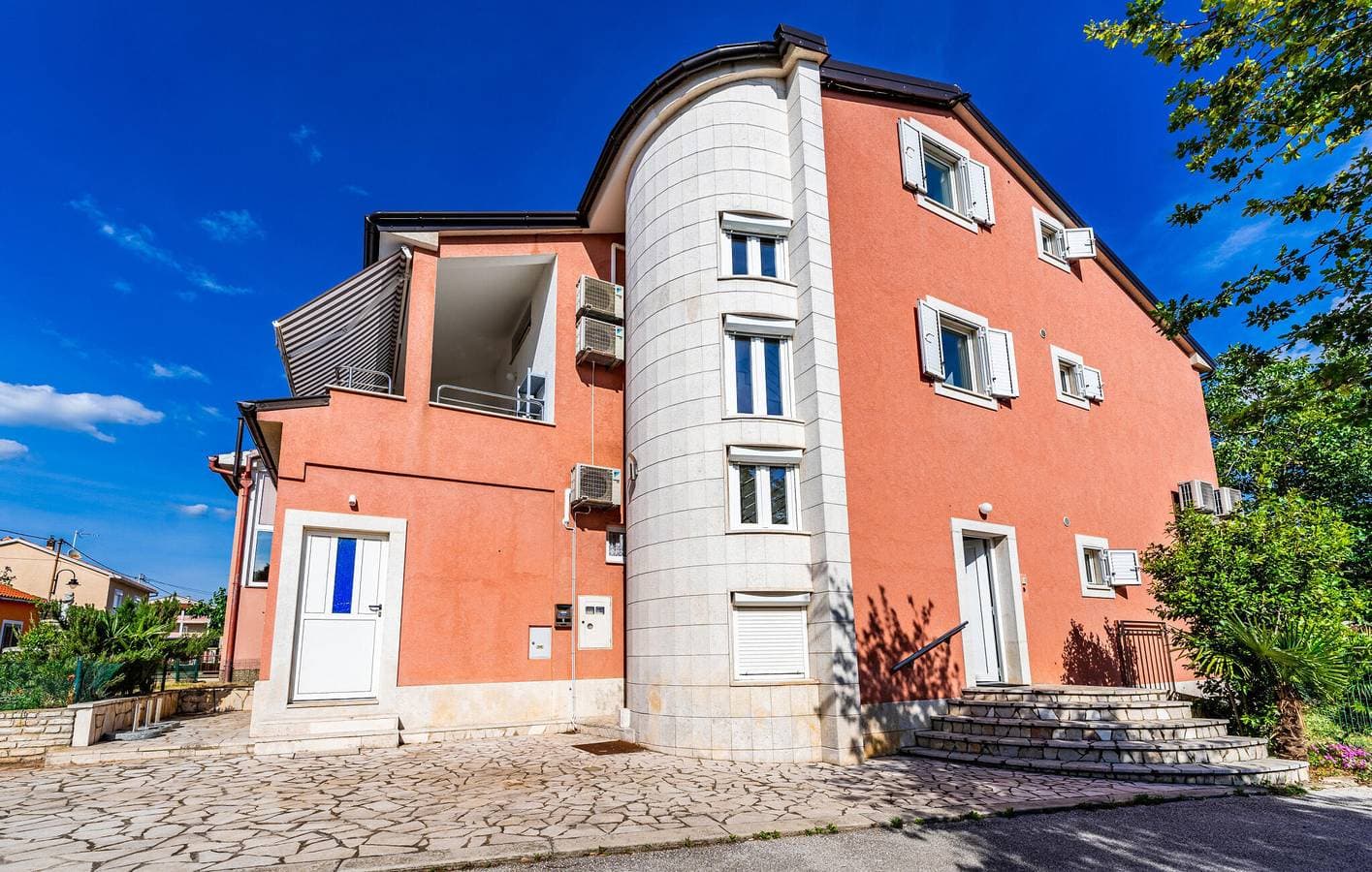 Foto 2 von 20: Gemütliche Ferienwohnung mit Terrasse, Parkplatz und in Strand- und Restaurantnähe