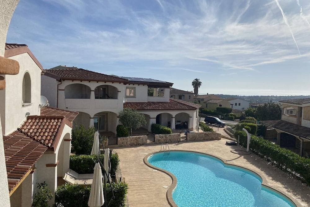 Residenz Limpiddu mit Pool und Terrasse mit Meerblick ***** Neuwertig, komfort 1