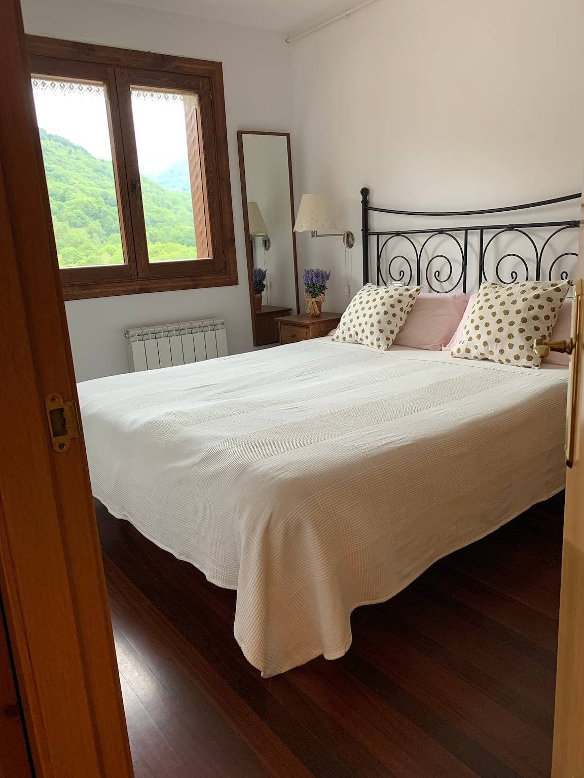 Foto 5 von 25: Ferienwohnung "El Mirador de Llanars" mit Zugang zu den Skipisten und Blick auf die Berge