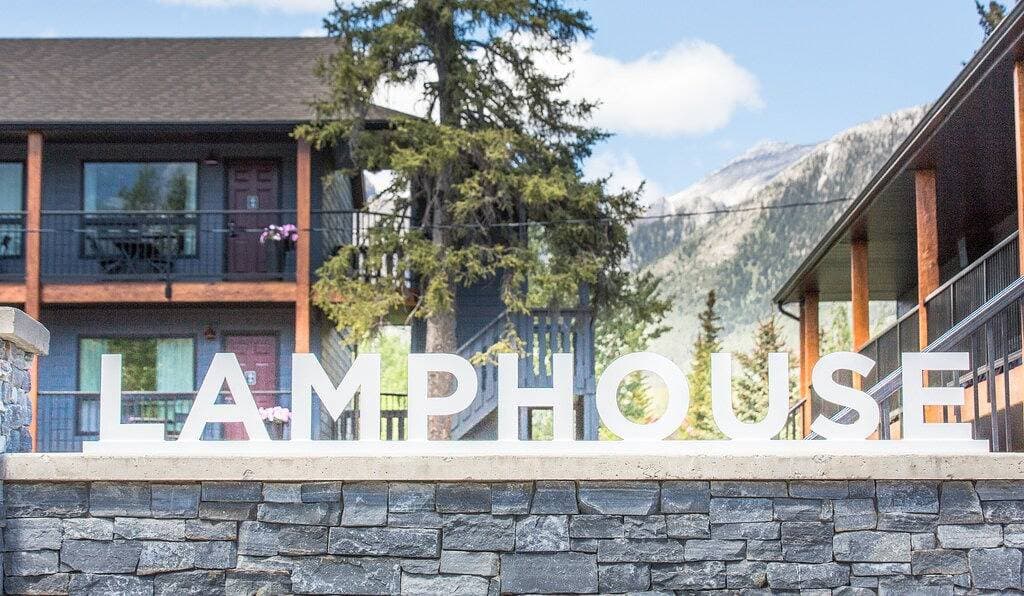 Foto 10 von 12: Lamphouse Hotel - Ferienwohnung - Doppelzimmer mit Queensize-Bett