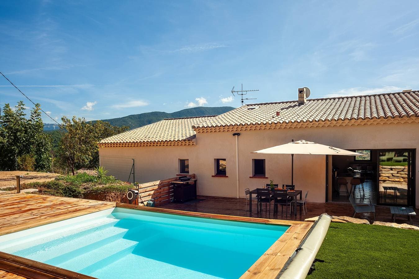 Foto 3 von 26: Ferienhaus 'La Bastide Des Oliviers' mit Bergblick, WLAN und Klimaanlage