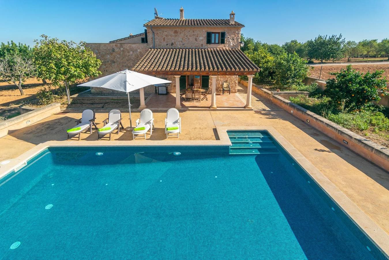 Foto 2 von 38: Cas General (Santa Eugenia)- Schöne rustikale Villa mit privatem Salzpool und kostenlosem WLAN