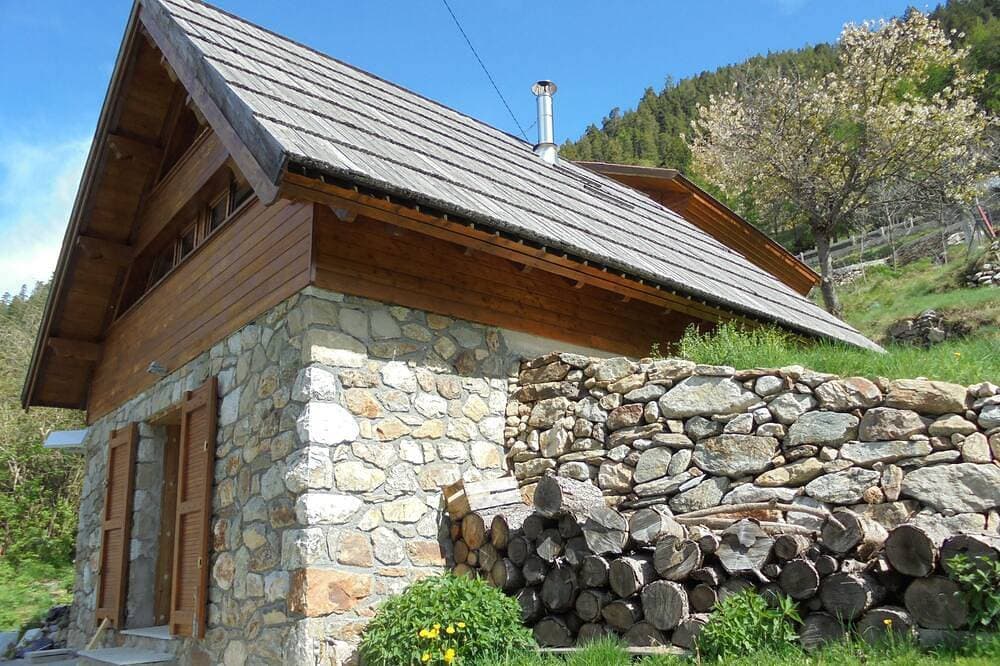Foto 6 von 20: Berghütte oberhalb des Sees Boréon