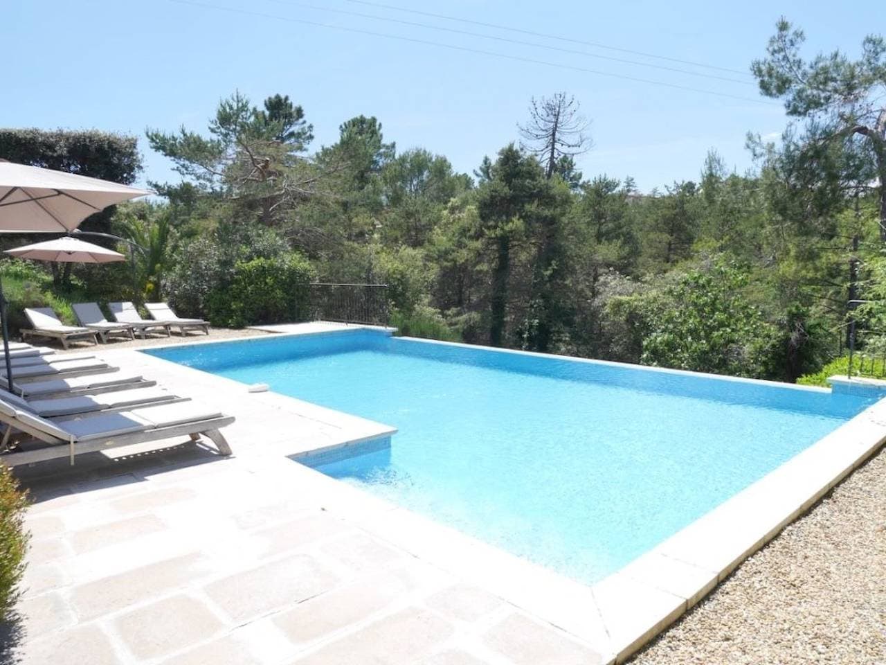 Apartment mit Pool Infinity 1
