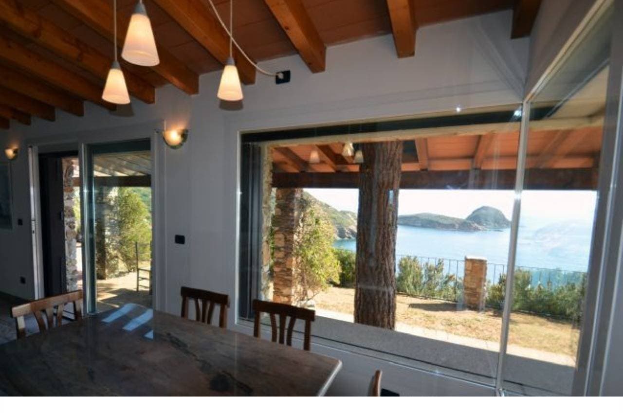 Foto 2 von 38: Villa für 8 Personen mit Pool