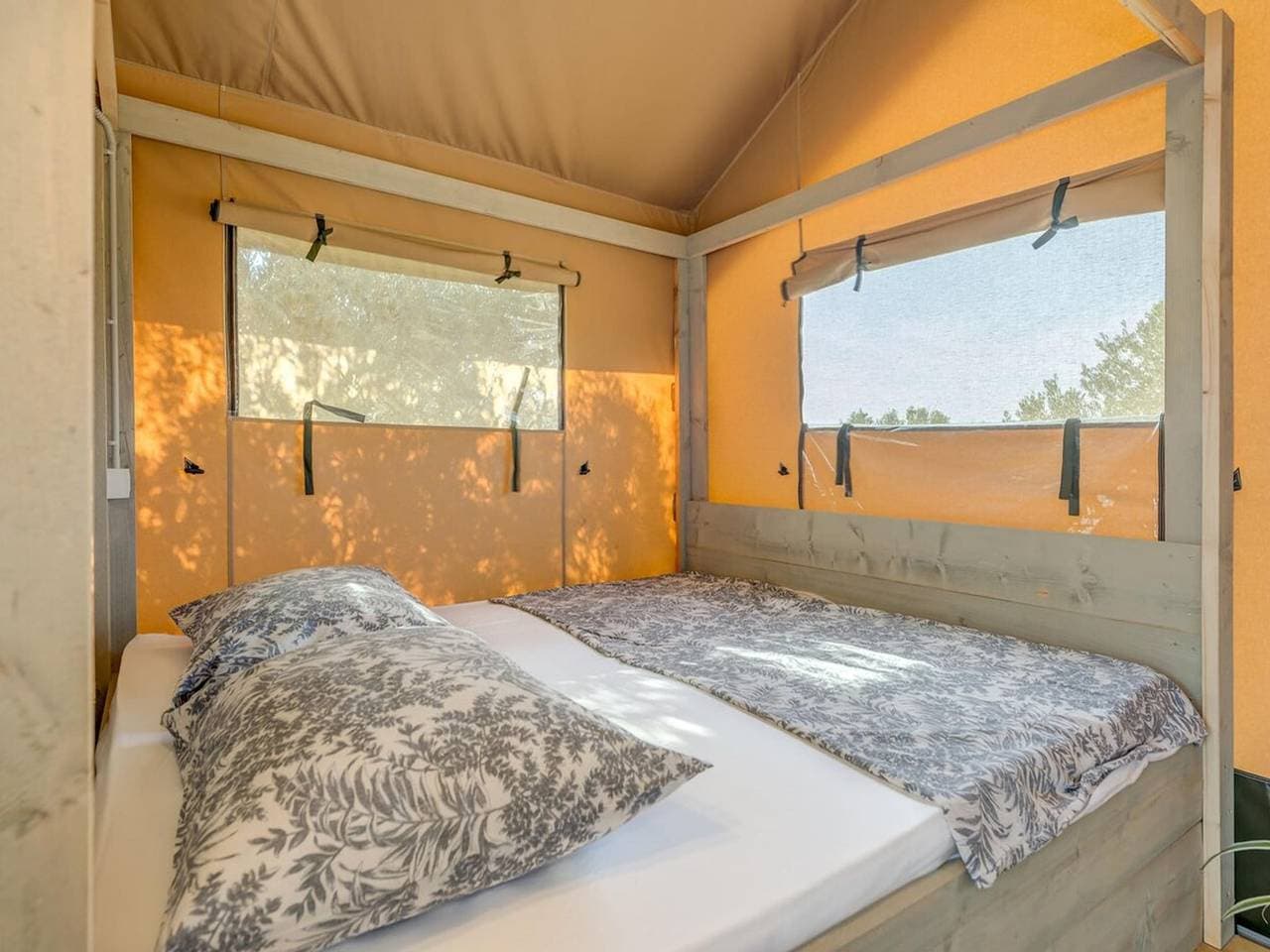 Foto 12 von 27: Insel-Glamping für 4 Personen mit Whirlpool