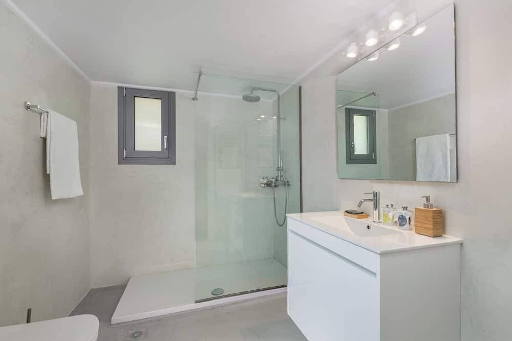 Foto 5 von 16: Modern guest house with private pool and fantastic views to the beach