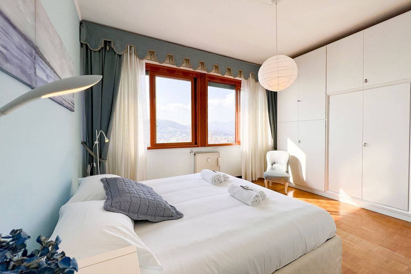 Foto 4 von 33: Ferienwohnung für 5 Personen mit Balkon/Terrasse