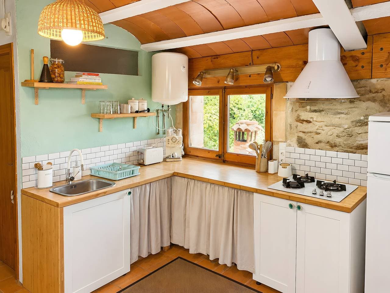 Foto 7 von 13: Les Golfes · Ländliches Loft mit Talblick