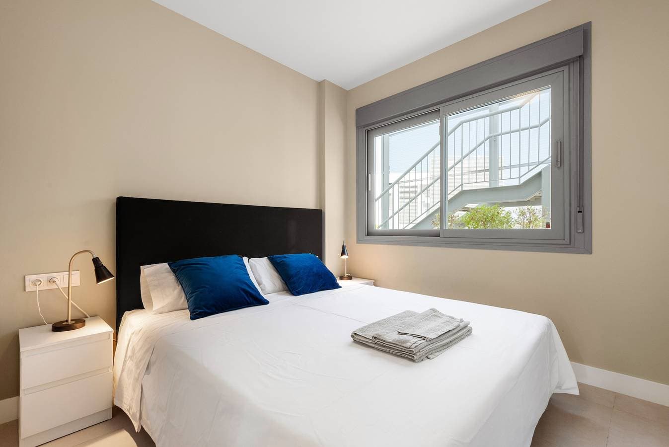 Foto 8 von 21: Ferienwohnung „Baviera Hills 1A“ mit Garten, Gemeinschaftspool und WLAN