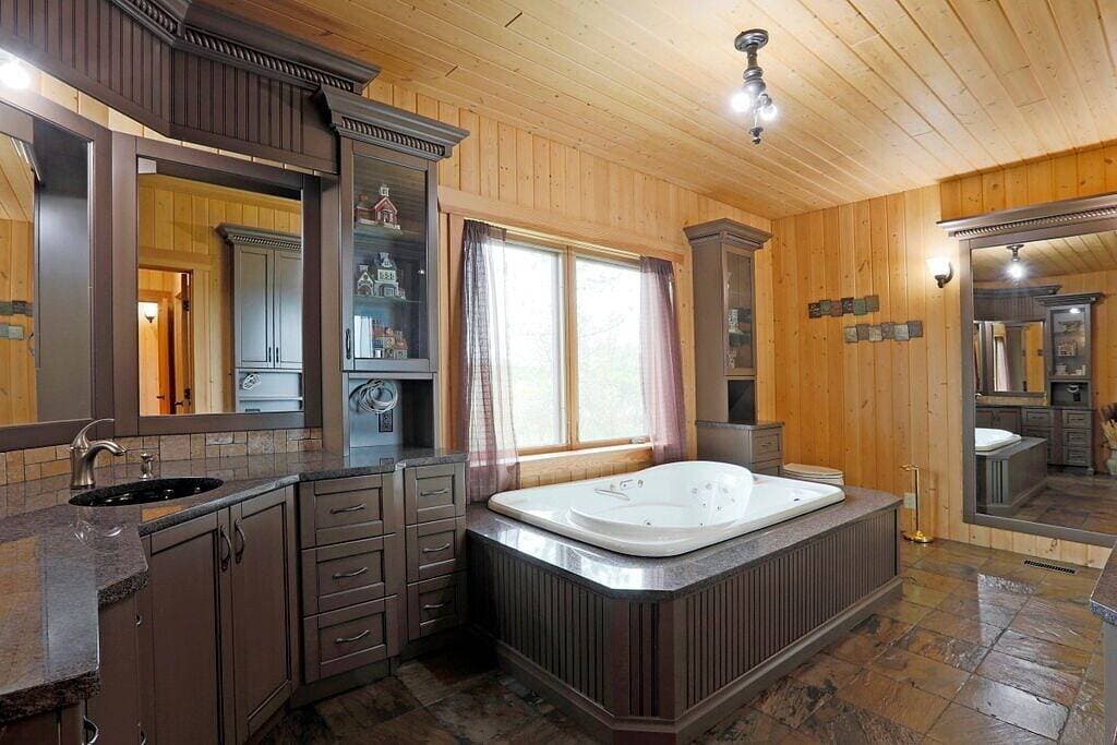 Foto 12 von 17: Luxury Lakefront Cabin on Falcon Lake