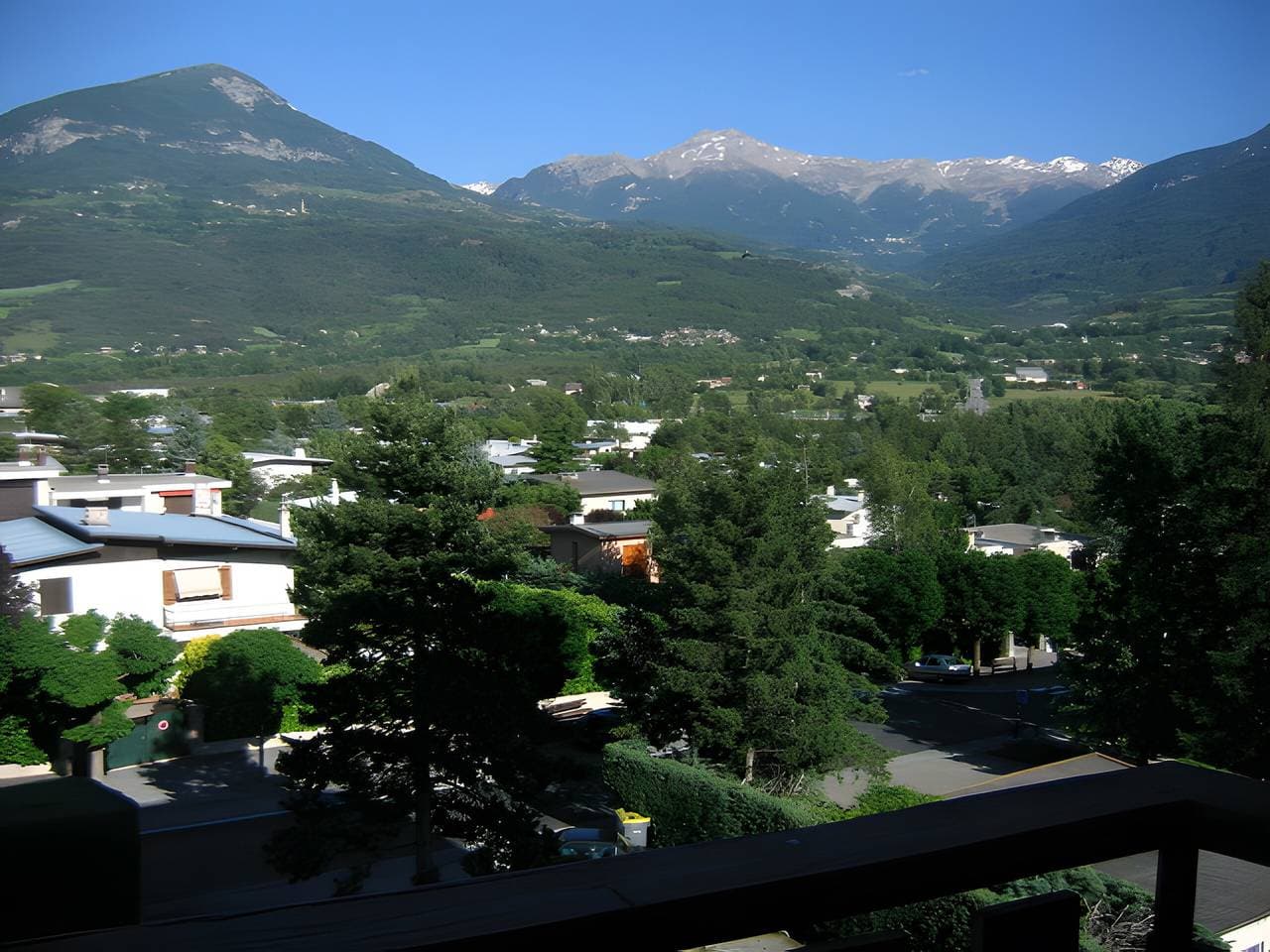 Foto 2 von 16: „Aux Aurores“ – Charmante Wohnung mit Balkon und Bergblick