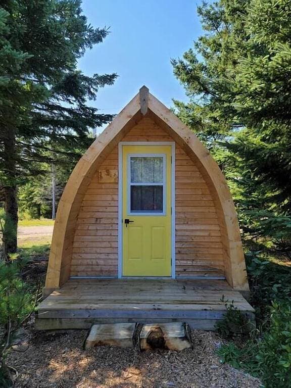 Foto 2 von 7: Black Spruce Camping Pod at The Spruces