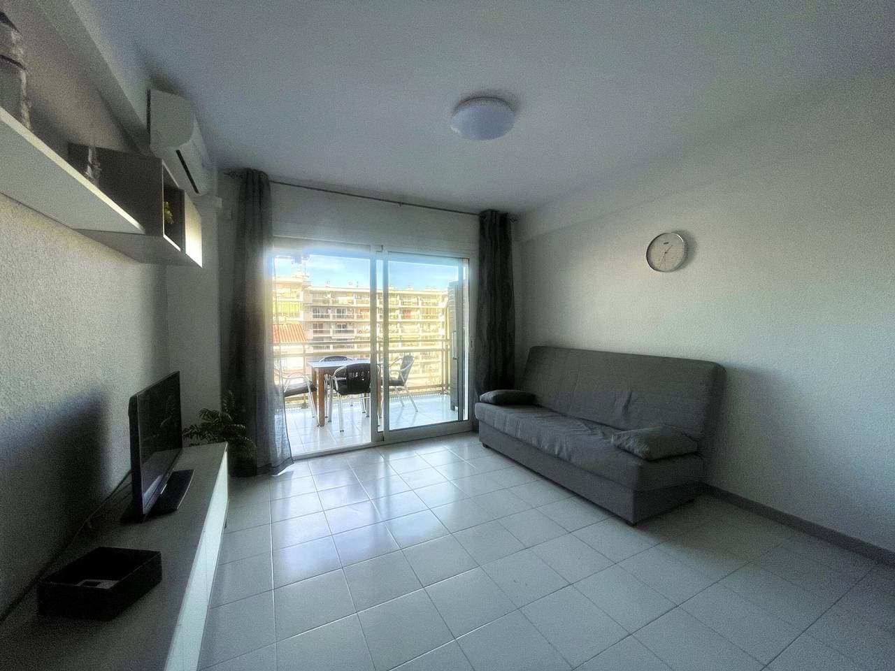 Foto 6 von 17: Gemütliche Wohnung in Salou, 300m vom Strand entfernt, für 4 Personen mit Terrasse und Klimaanlage