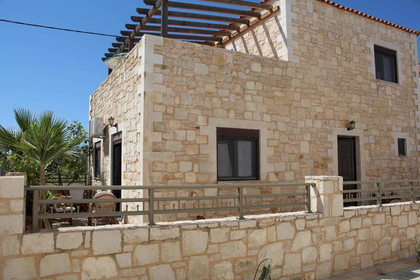 Foto 2 von 34: Ferienhaus nah zum schönen weitläufigen Strand, Wifi | Analipsi, Kreta