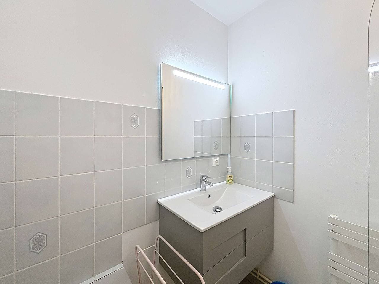 Foto 13 von 21: Wohnung mit Balkon, nahe Stränden und Geschäften