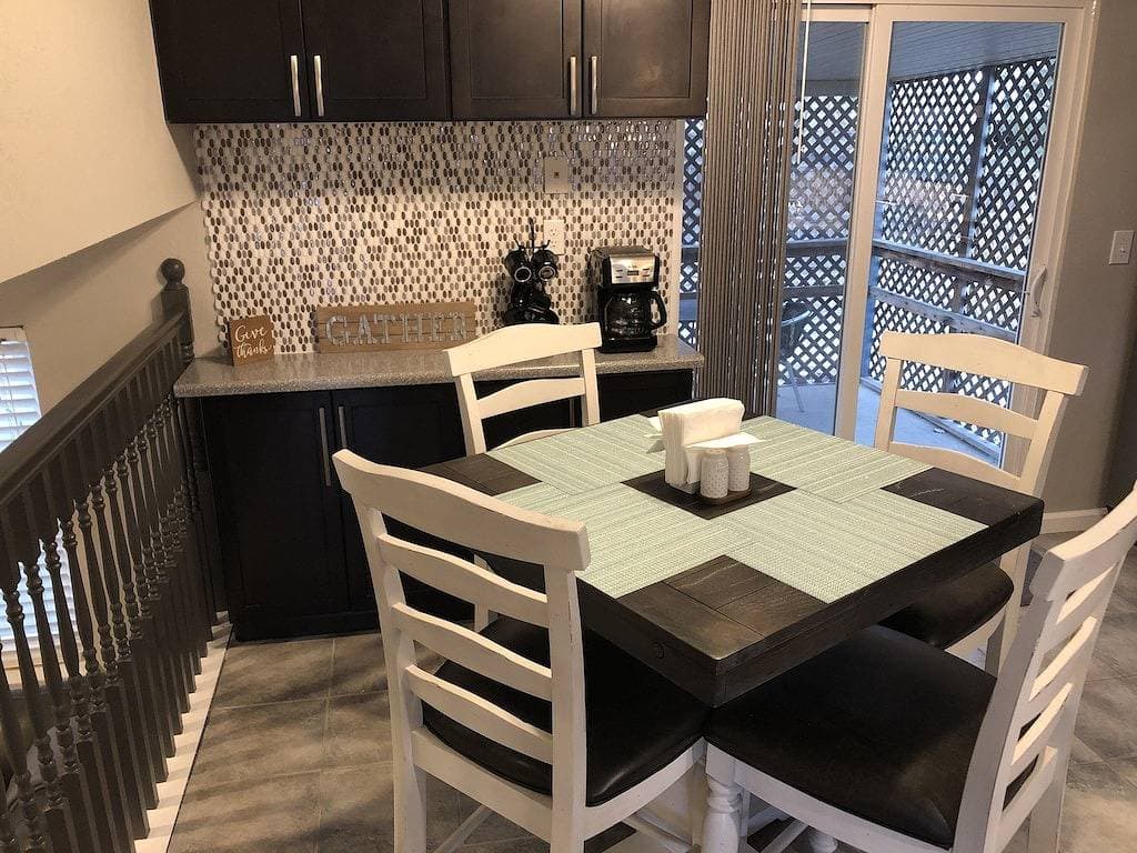 Atemberaubendes, aktualisiertes 3 Br / 2 Ba-Haus in der Nähe der Cherry Creek & Quincy Reservoirs 1