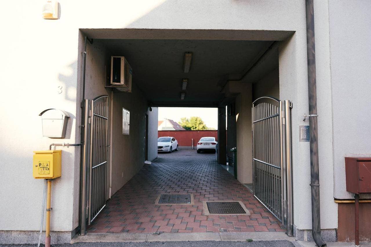 Foto 2 von 28: One-Bedroom Apartment