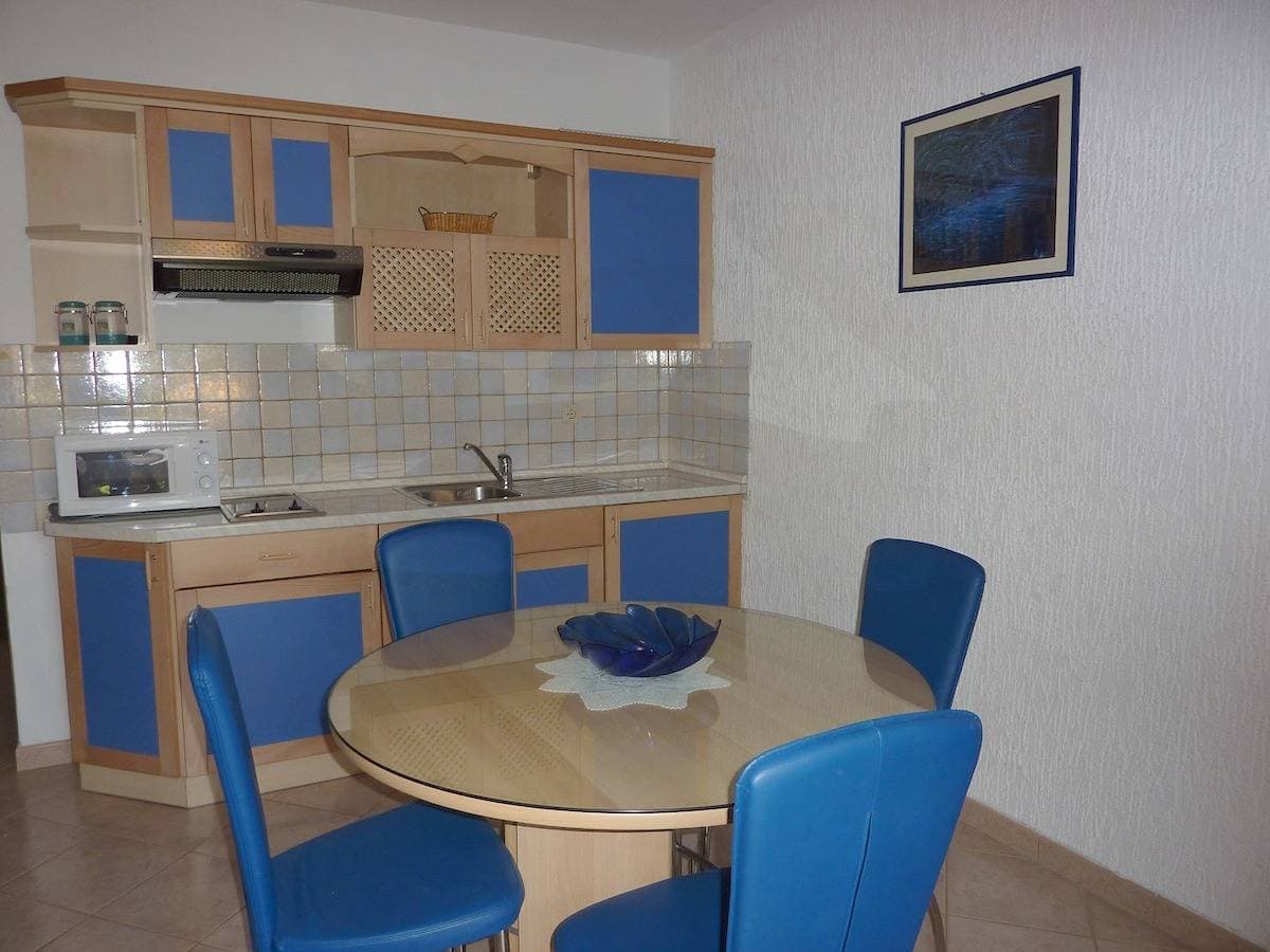 Foto 8 von 24: Comfortable Apartment with 2 bedrooms (2 adults + child)