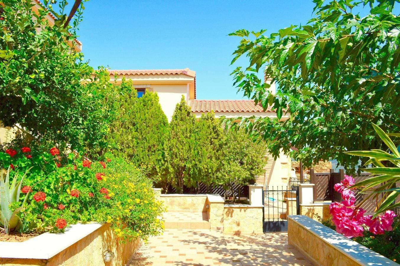 Foto 13 von 28: Villa für 4 Personen mit Balkon