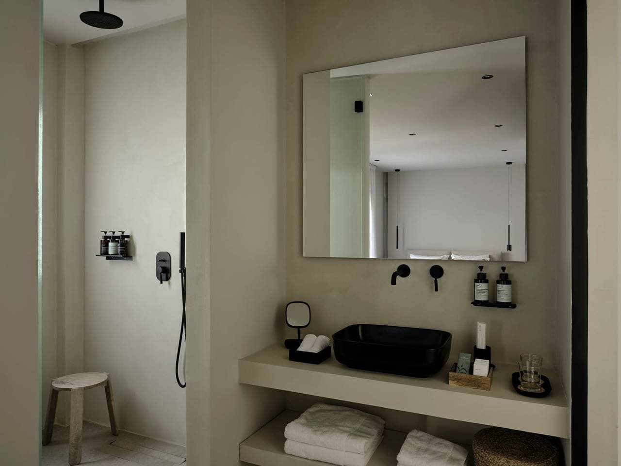 Foto 7 von 25: Endearing Athens Suite | Helios Suite | 1 Bedroom | Private Furnished Balcony | Prime Location | Chalandri