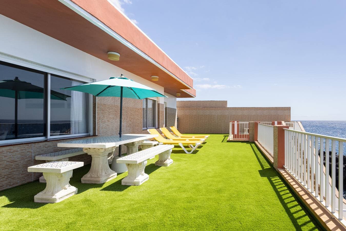 Foto 5 von 61: Villa mit Traum-Meerblick und mit  beheizbarem Pool
