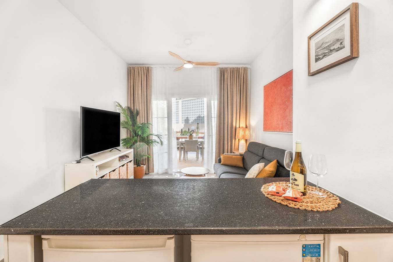 Foto 10 von 28: Ferienwohnung 'Yucca Park 1 Bed' mit privater Terrasse, WLAN und Klimaanlage
