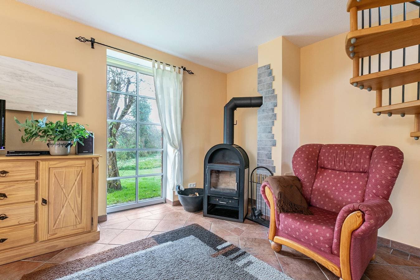 Foto 5 von 22: Ferienhaus Jan mit privater Terrasse und WLAN