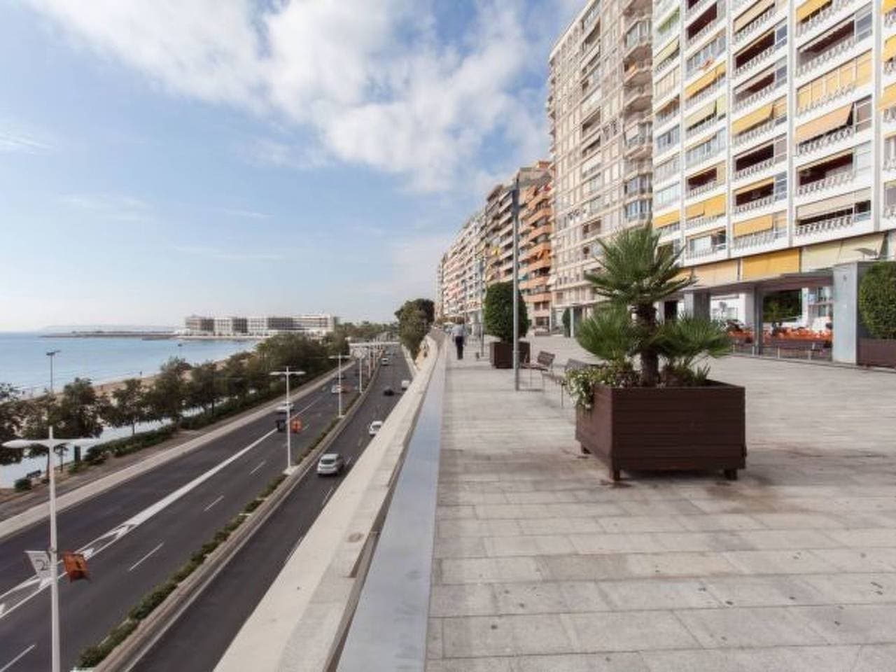 Foto 8 von 38: Apartamento Playa Postiguet