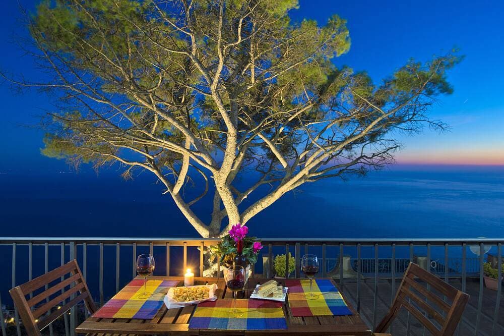 Foto 11 von 17: Zaffiro apartment with panoramic sea view between Amalfi and Positano