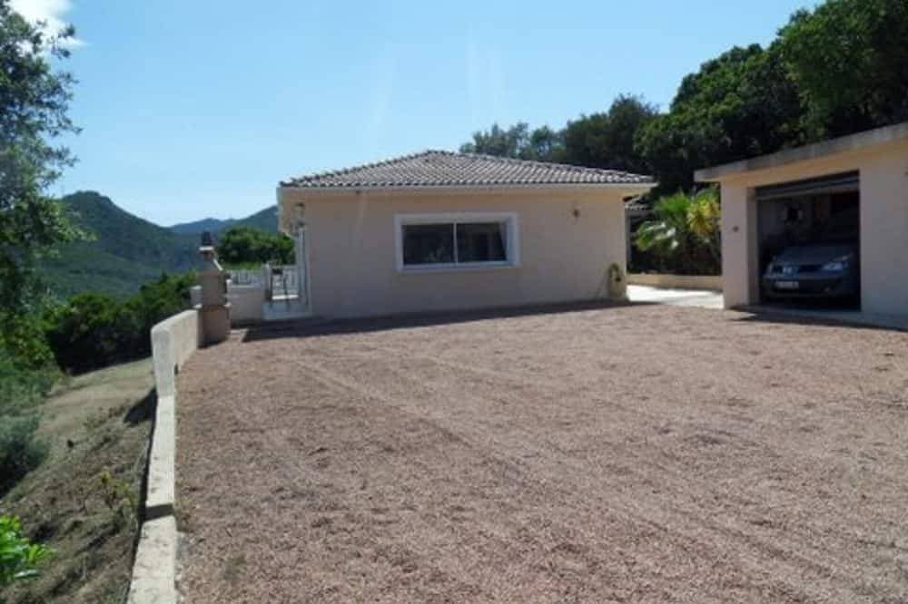 Foto 8 von 24: Hervorragende Infinity-Pool-Villa mit herrlichem Meerblick in Favone